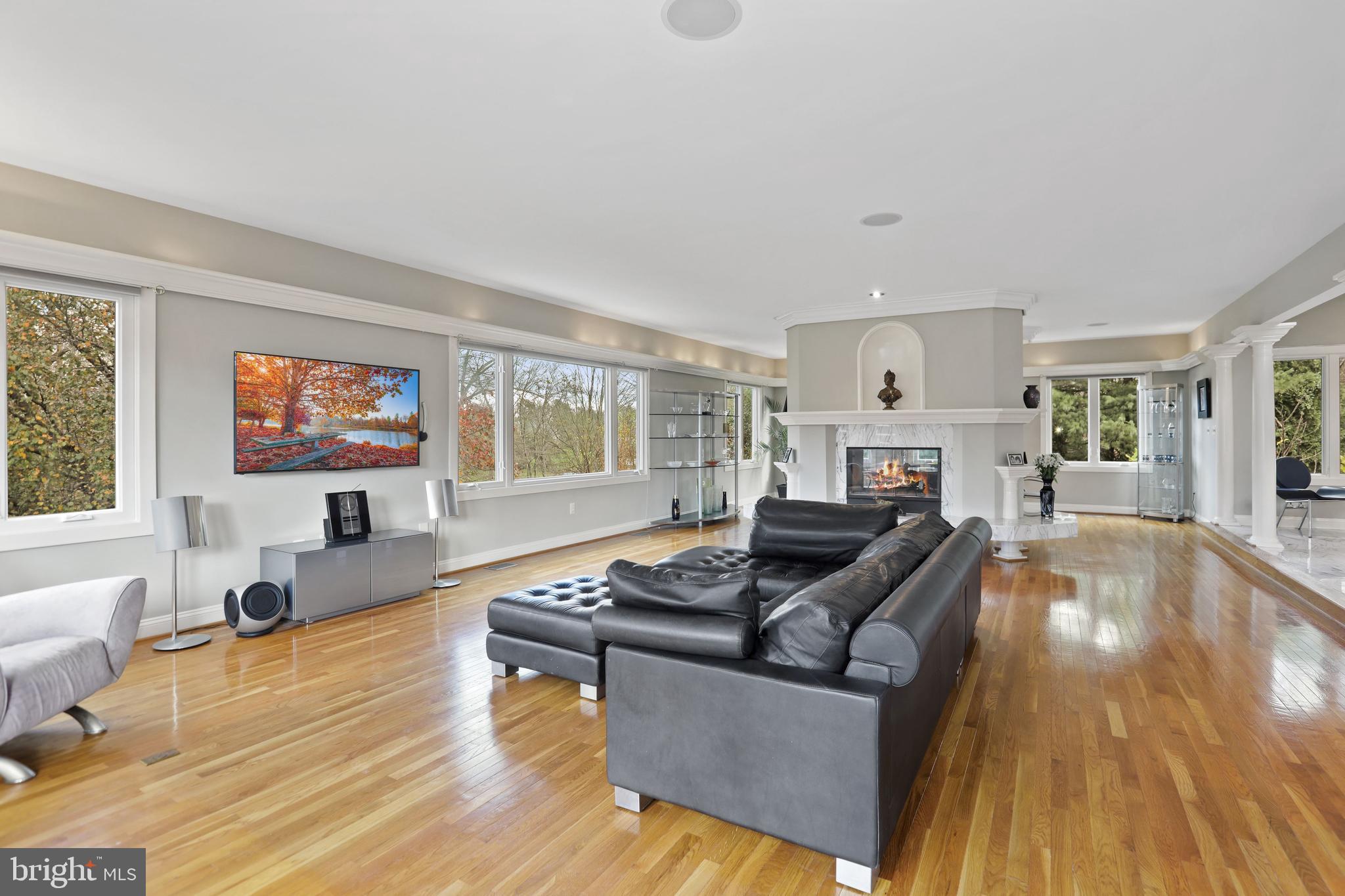 DEERFIELD POND - Residential