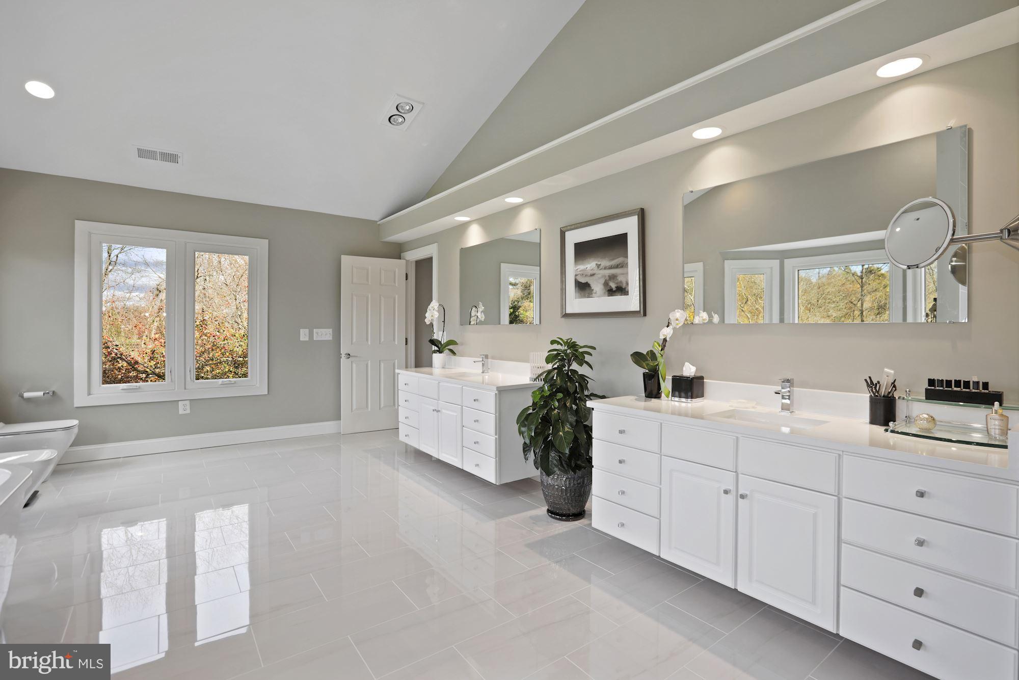 DEERFIELD POND - Residential