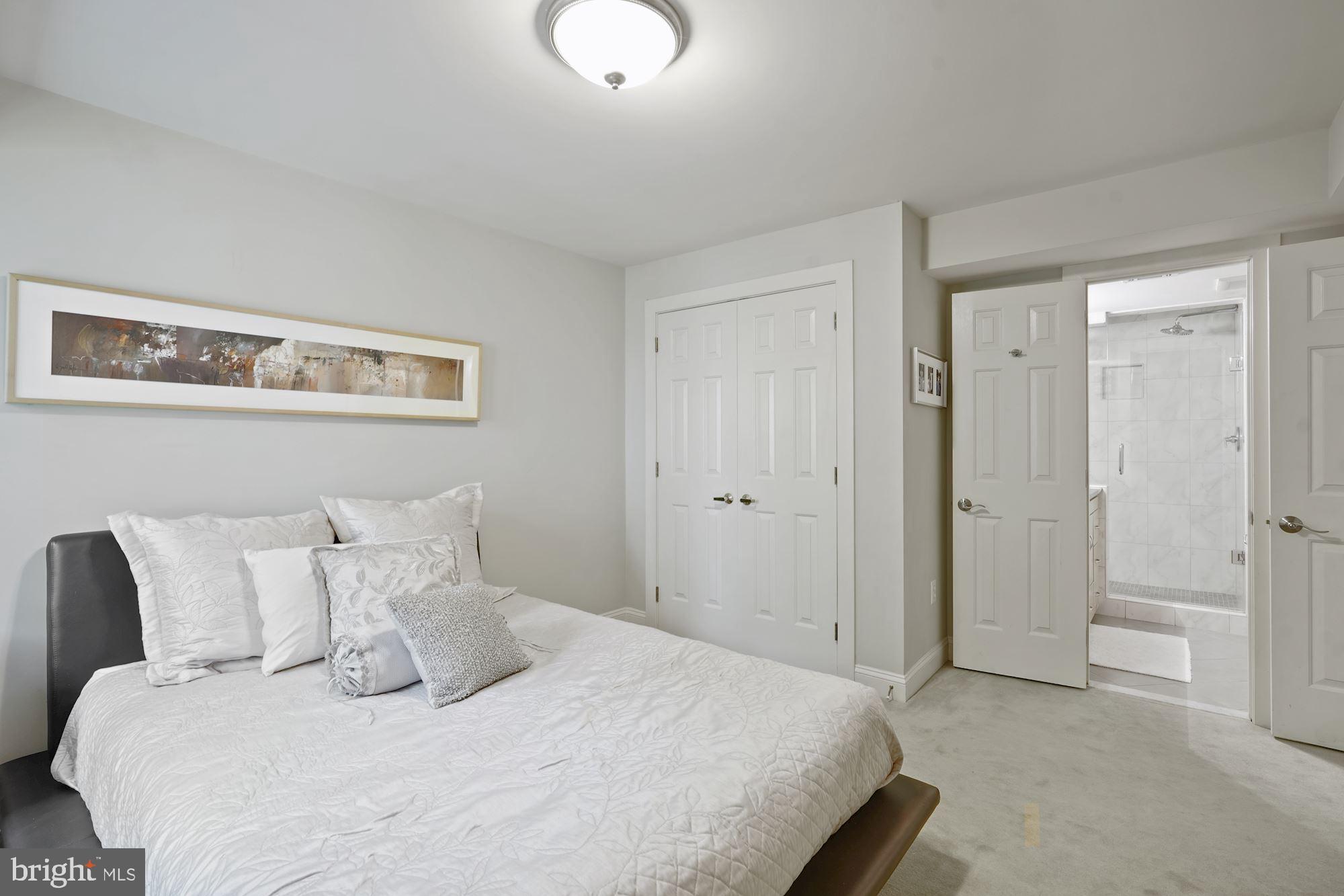 DEERFIELD POND - Residential