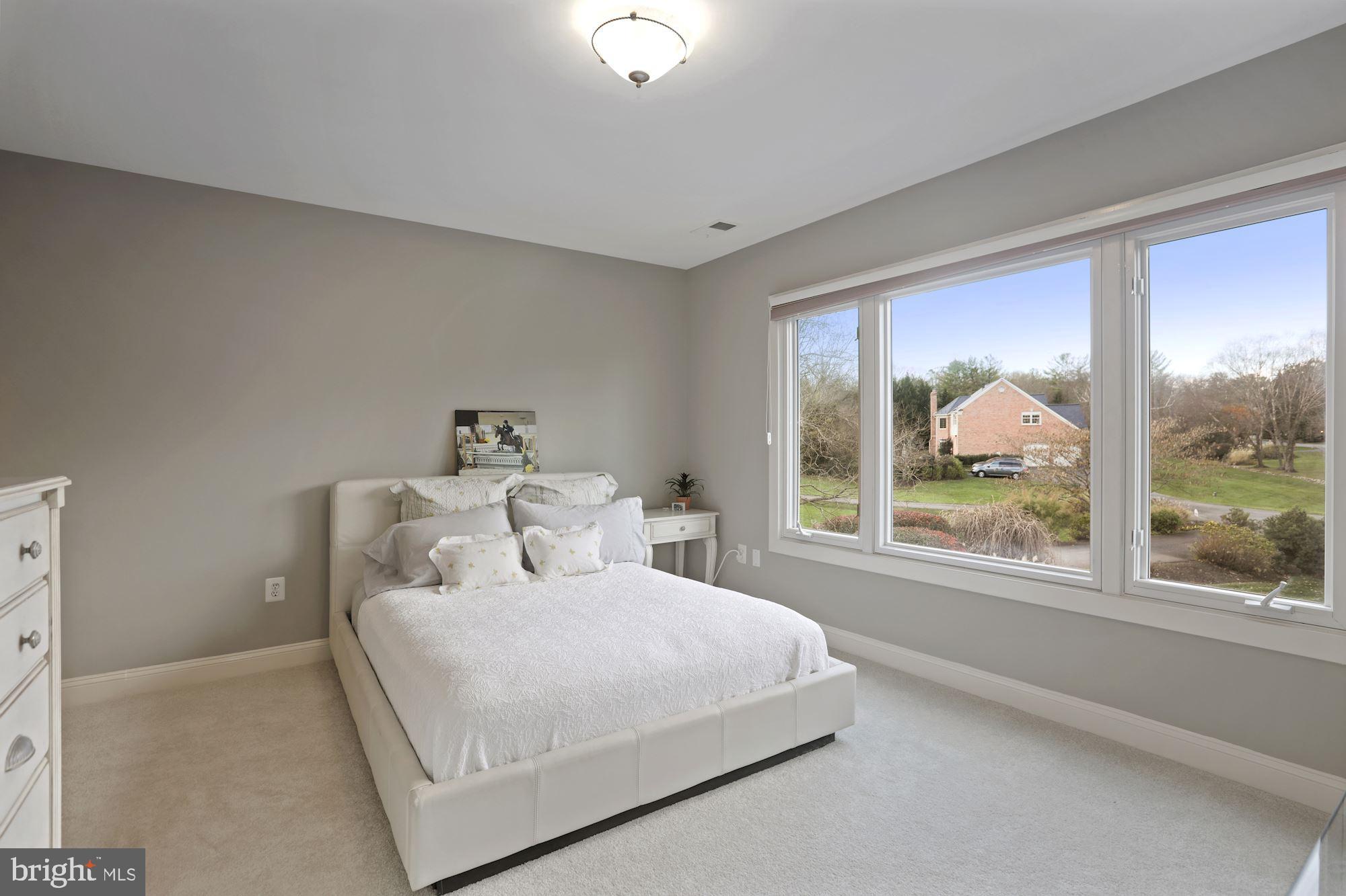 DEERFIELD POND - Residential