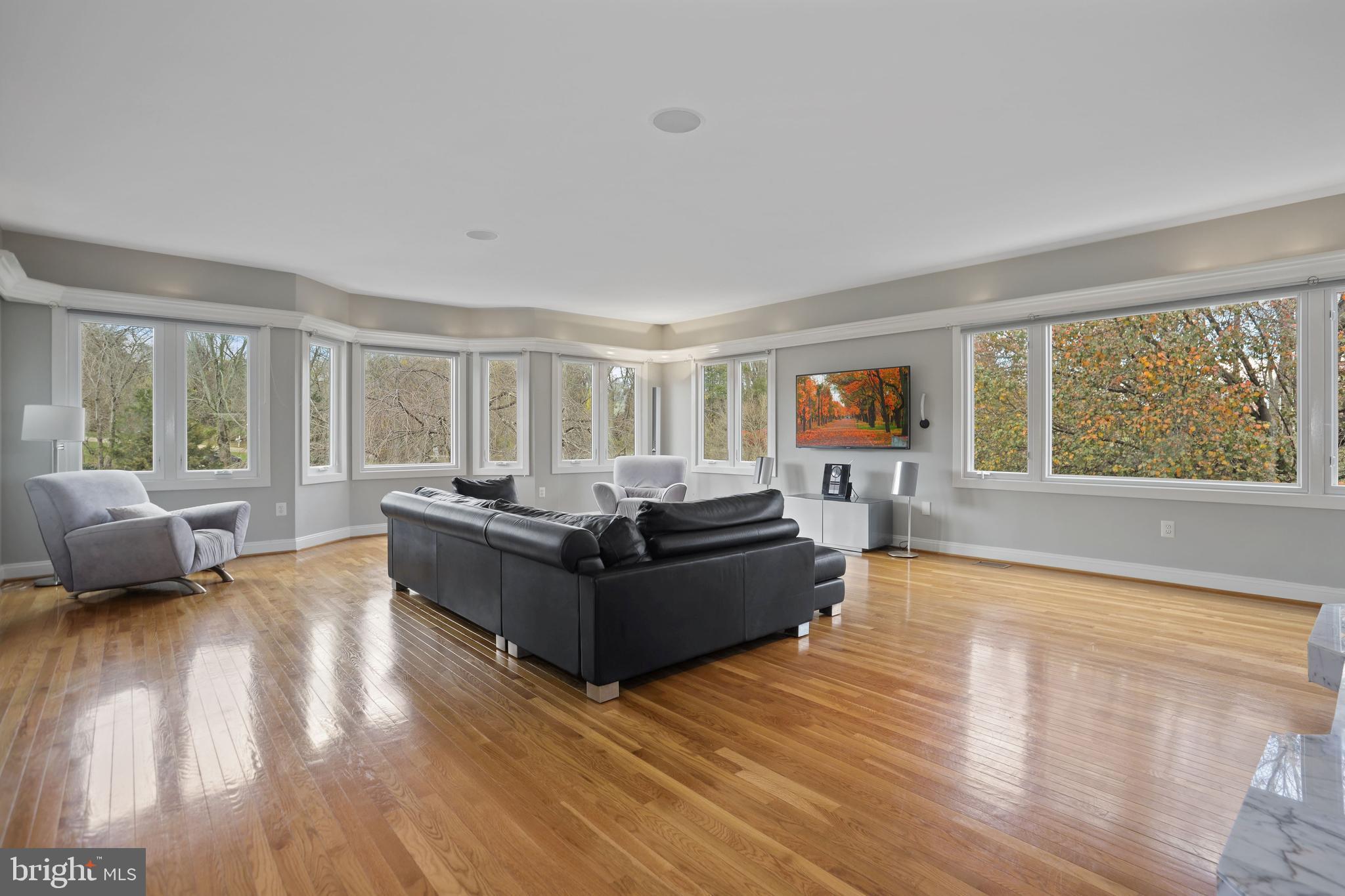 DEERFIELD POND - Residential