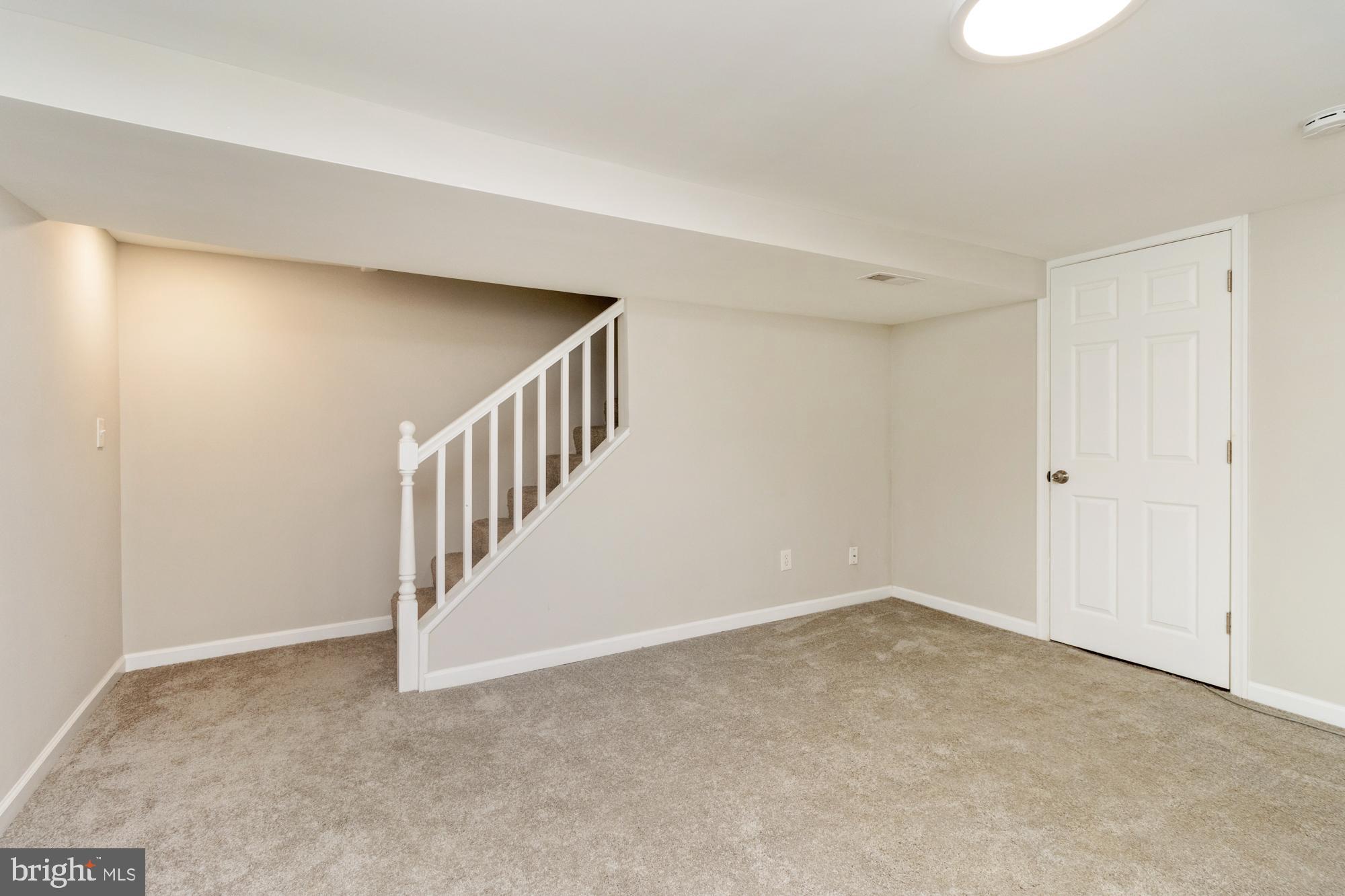 MEDFIELD - Residential Lease