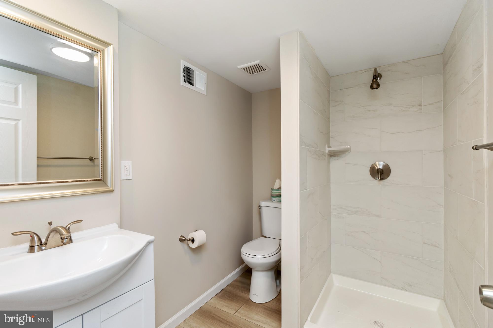 MEDFIELD - Residential Lease