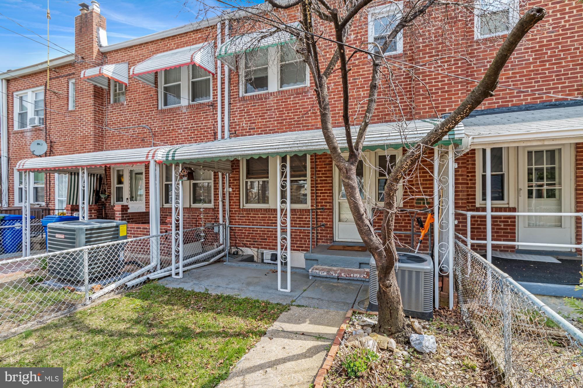 MEDFIELD - Residential Lease