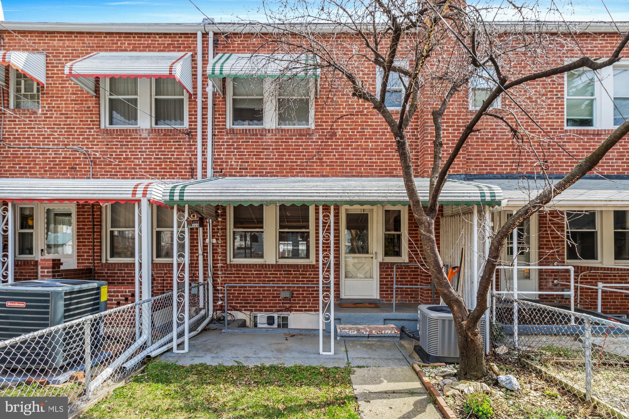 MEDFIELD - Residential Lease