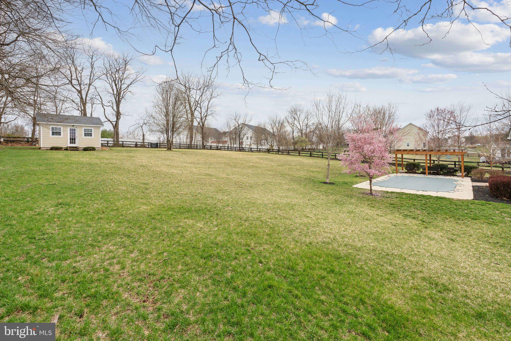 VILLAGE CASE - Residential