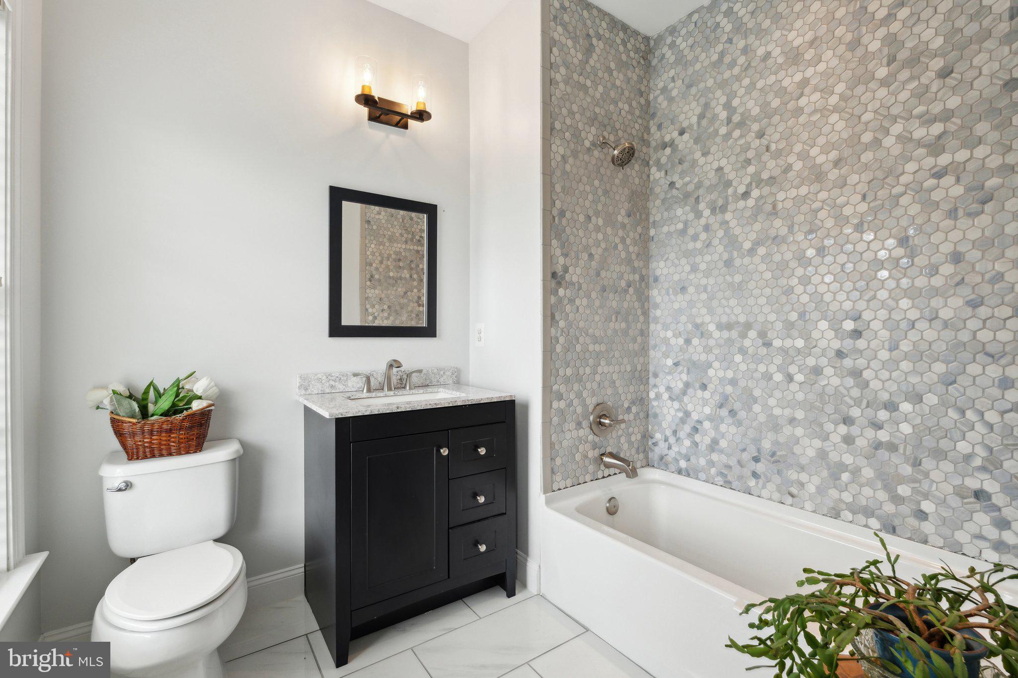 VILLAGE CASE - Residential