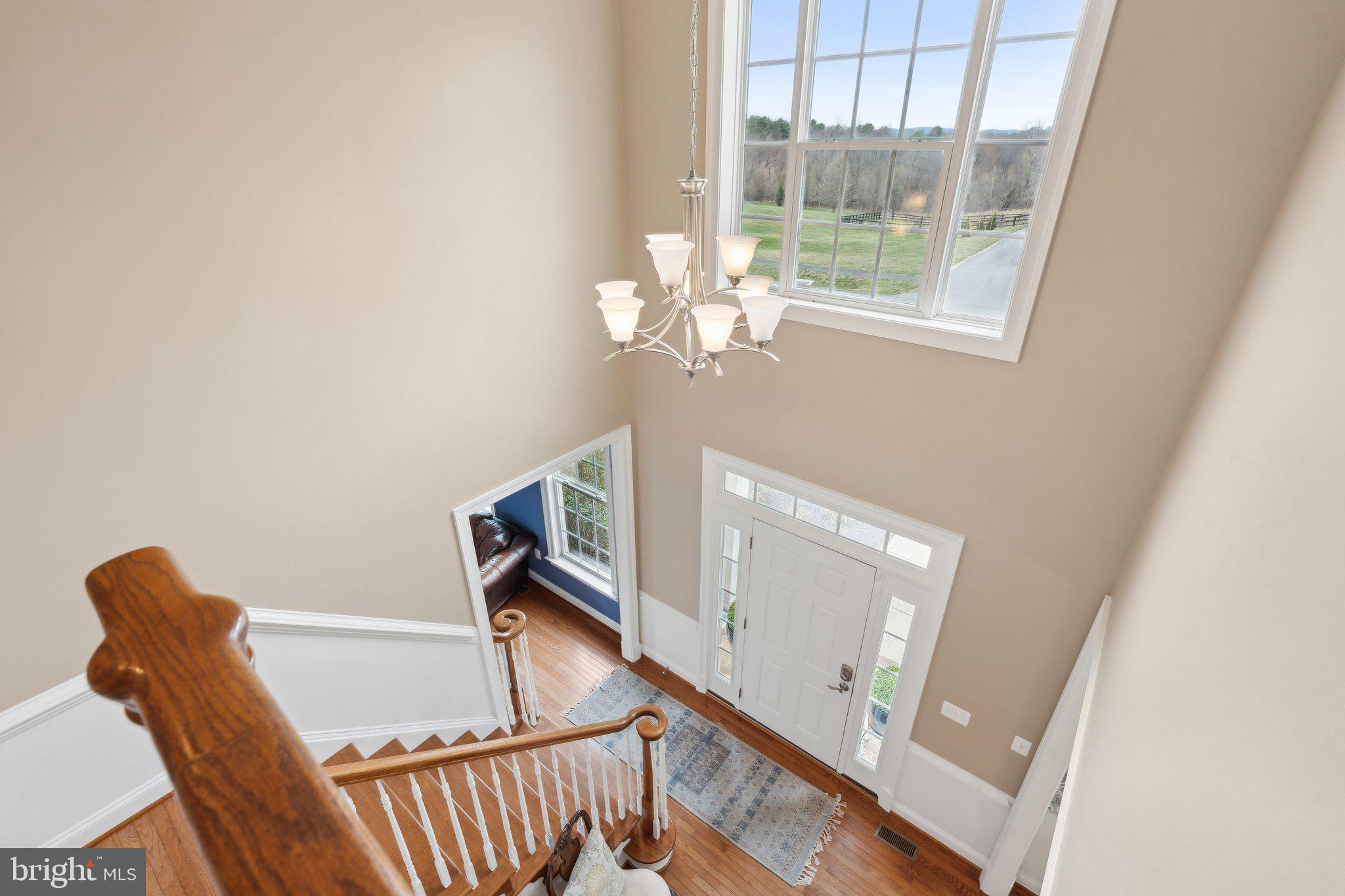 VILLAGE CASE - Residential