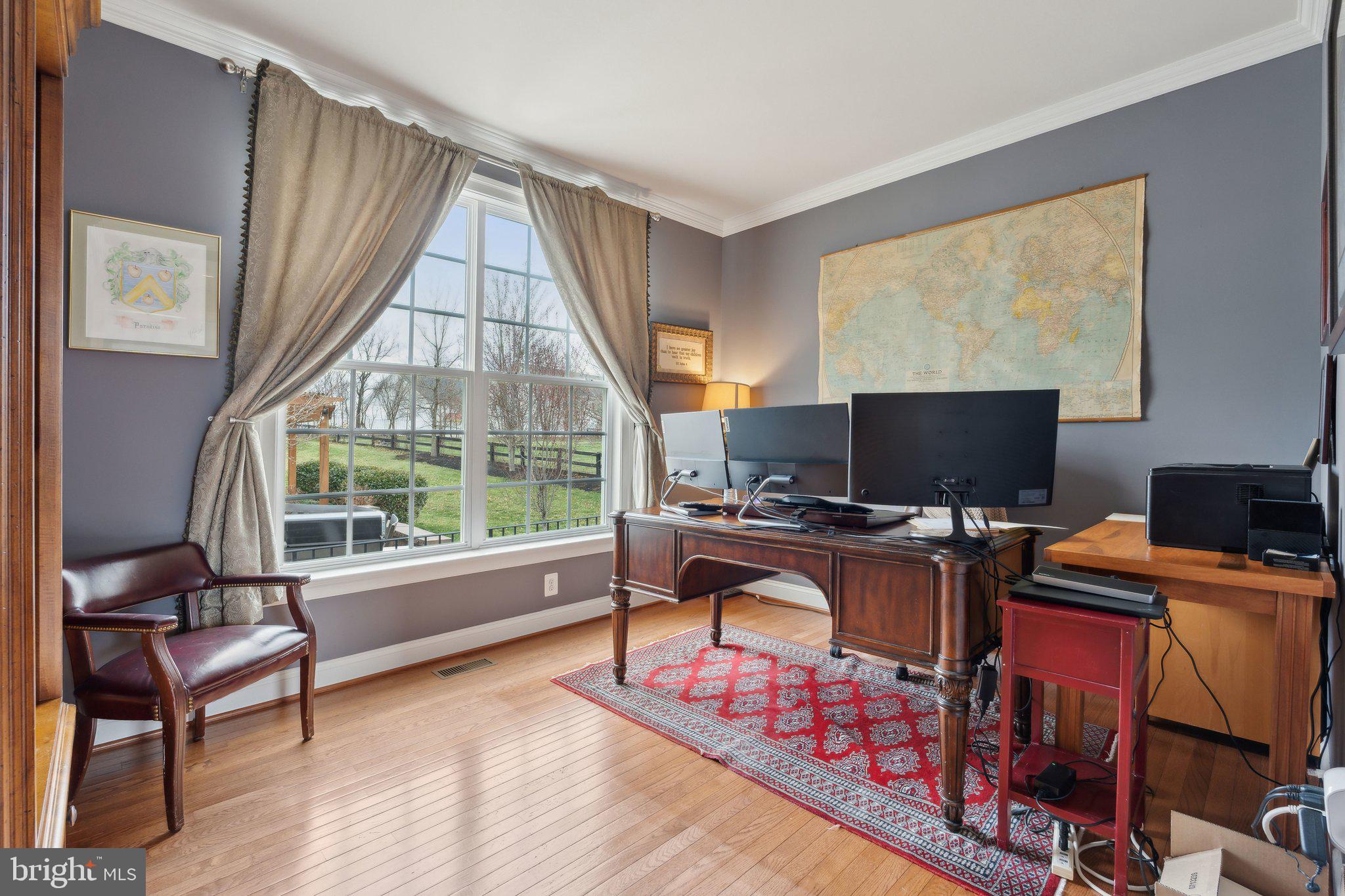 VILLAGE CASE - Residential