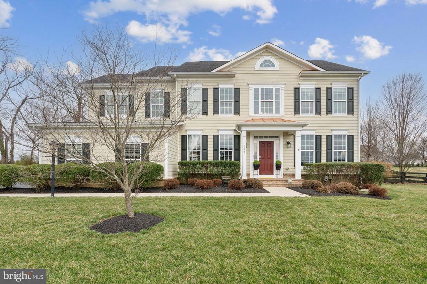 A rare opportunity to own a home on one acre in Purcellville's sought after community of Village Case! This large Carrington home sits on a quiet cul de sac. The exterior features a side load garage, large fenced backyard complete with in-ground pool and gazebo area for entertaining. The main level has a spacious open concept with sunroom, large kitchen island, and ample cabinet space. The living room has a beautiful coffered ceiling and large windows overlooking the backyard. There is also an office space, grand dining room, butler's pantry and sun-lit front living room. The upper level owner's suite has vaulted ceilings and a deluxe bathroom. Two additional renovated full baths on upper level. The fully finished basement features a spacious recreation room, fifth bedroom and full bathroom. Walkable to downtown Purcellville, the middle school and the high school!