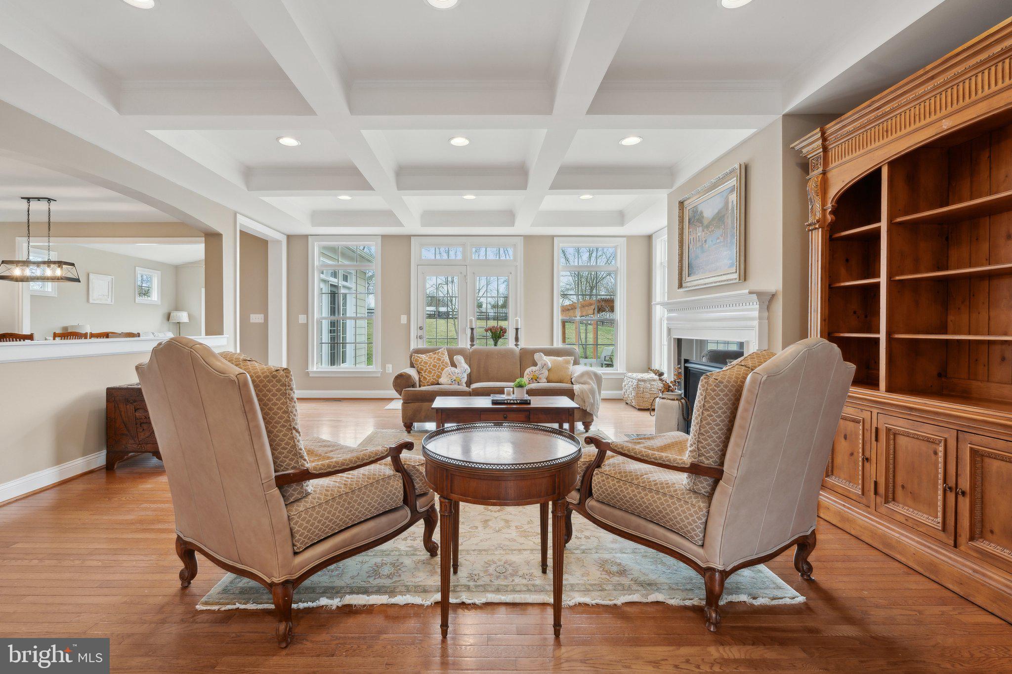 VILLAGE CASE - Residential