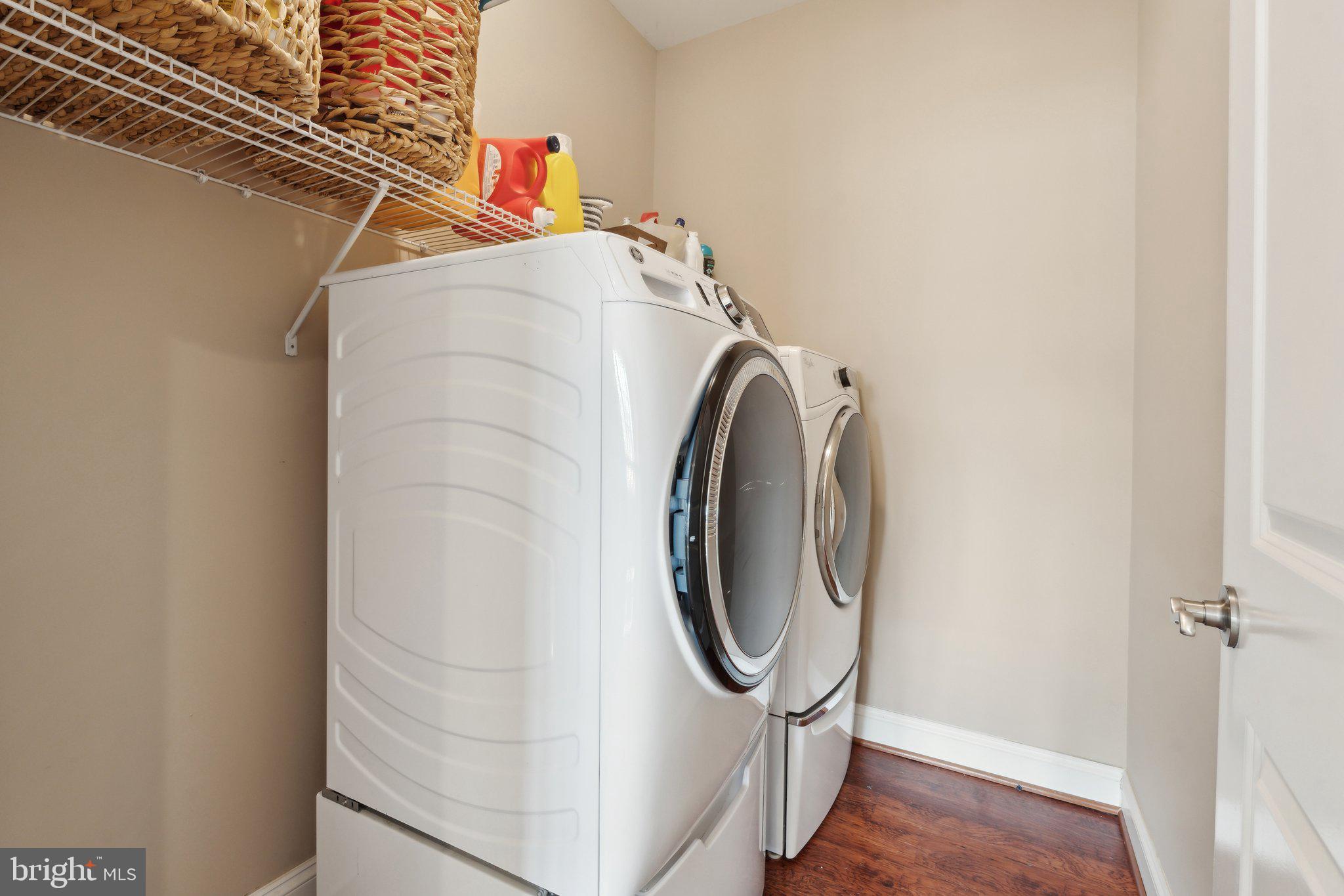 VILLAGE CASE - Residential