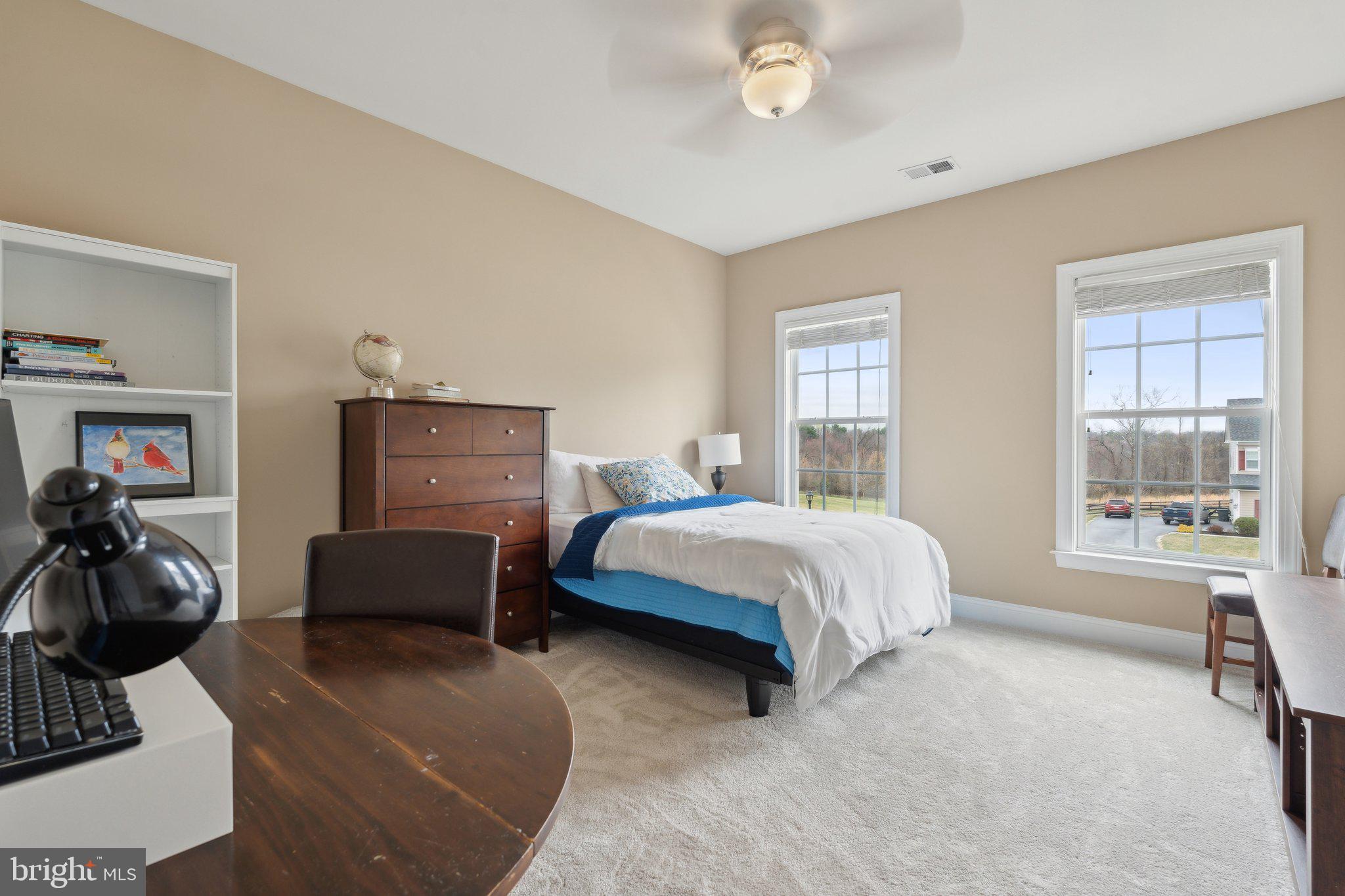 VILLAGE CASE - Residential