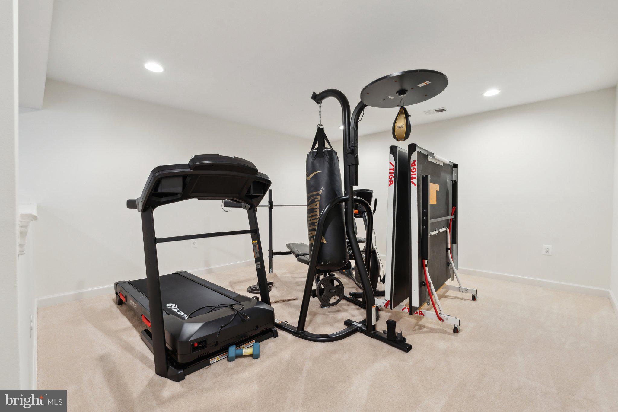 VILLAGE CASE - Residential