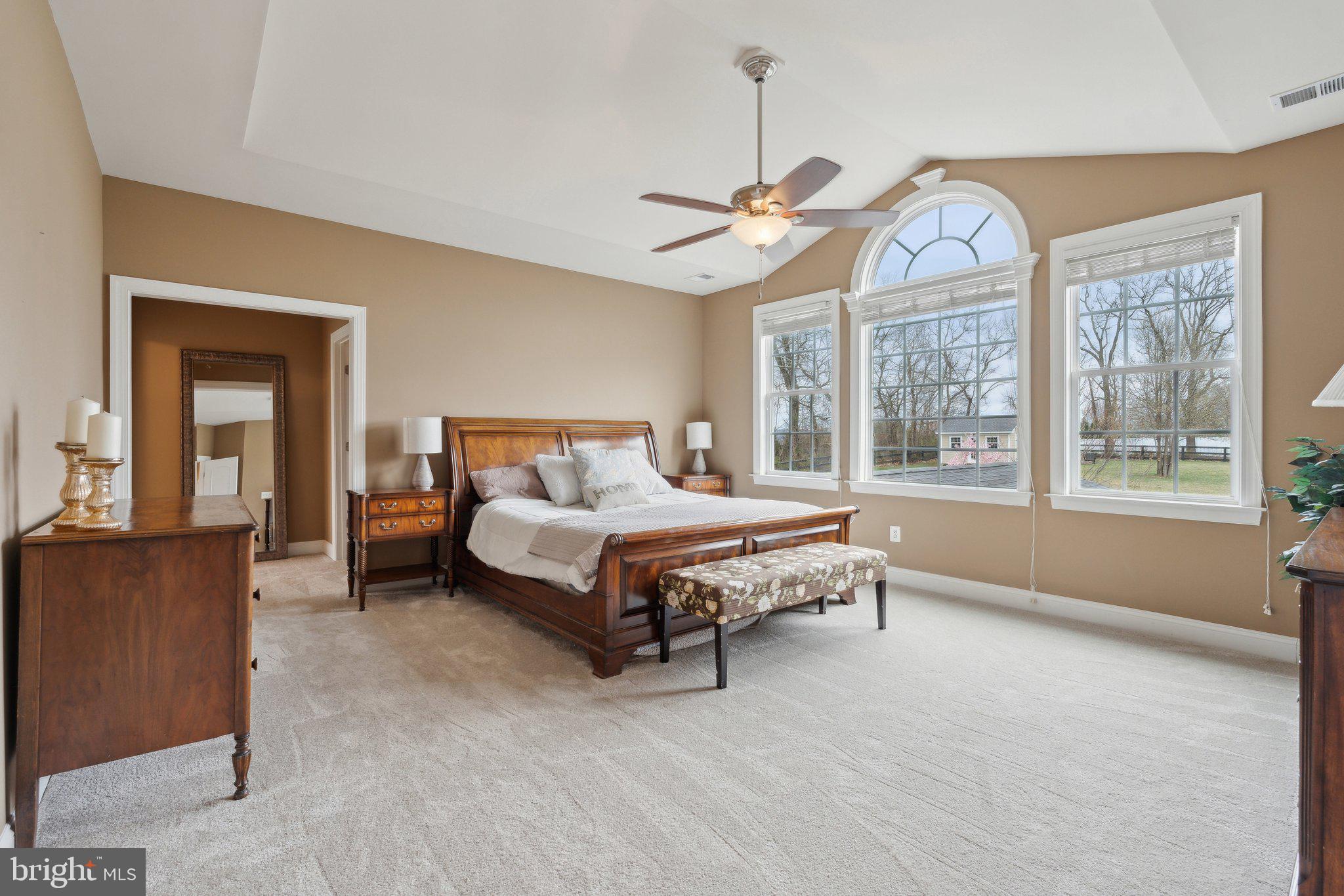 VILLAGE CASE - Residential