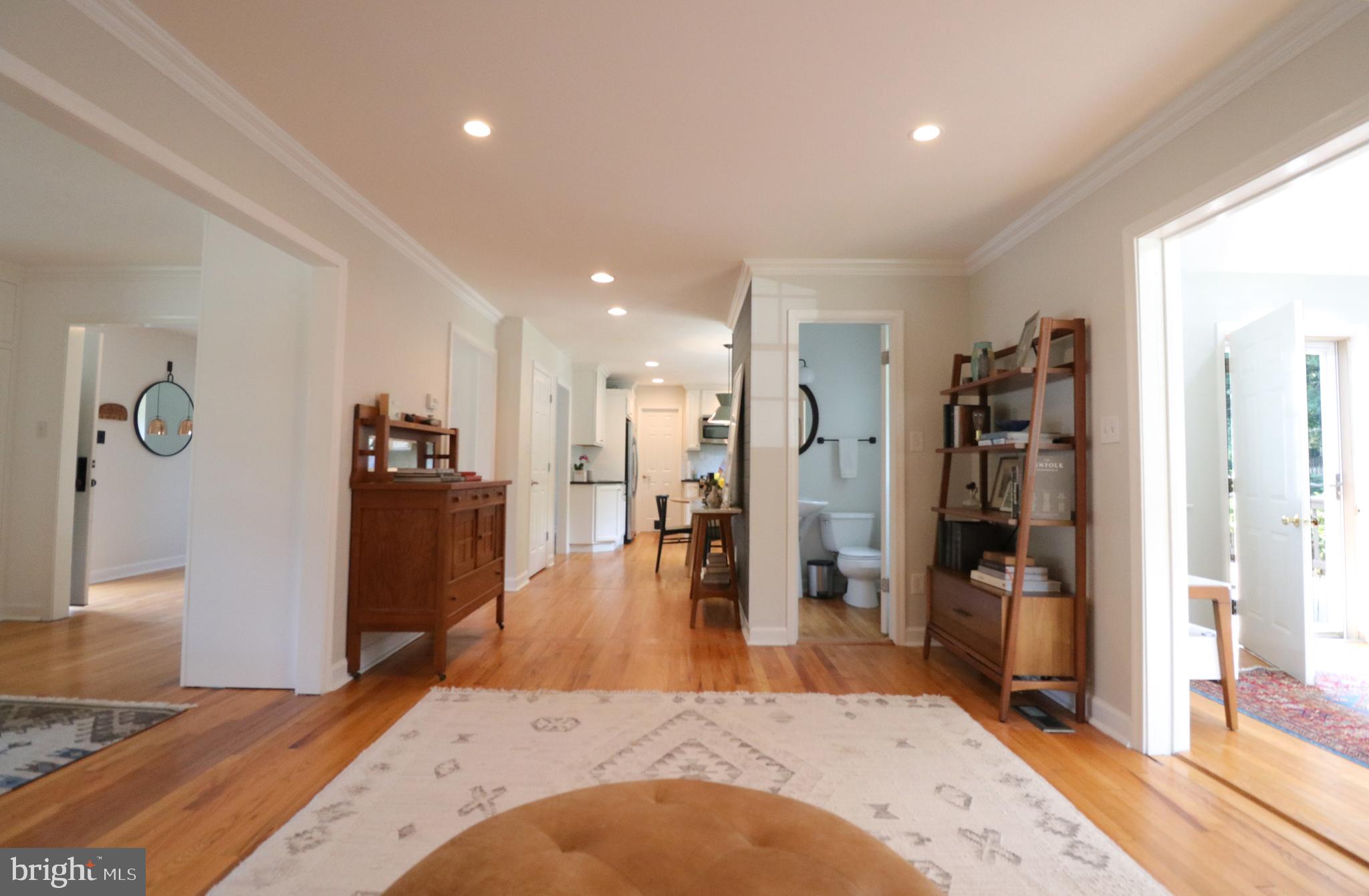 LAKE BRADDOCK - Residential