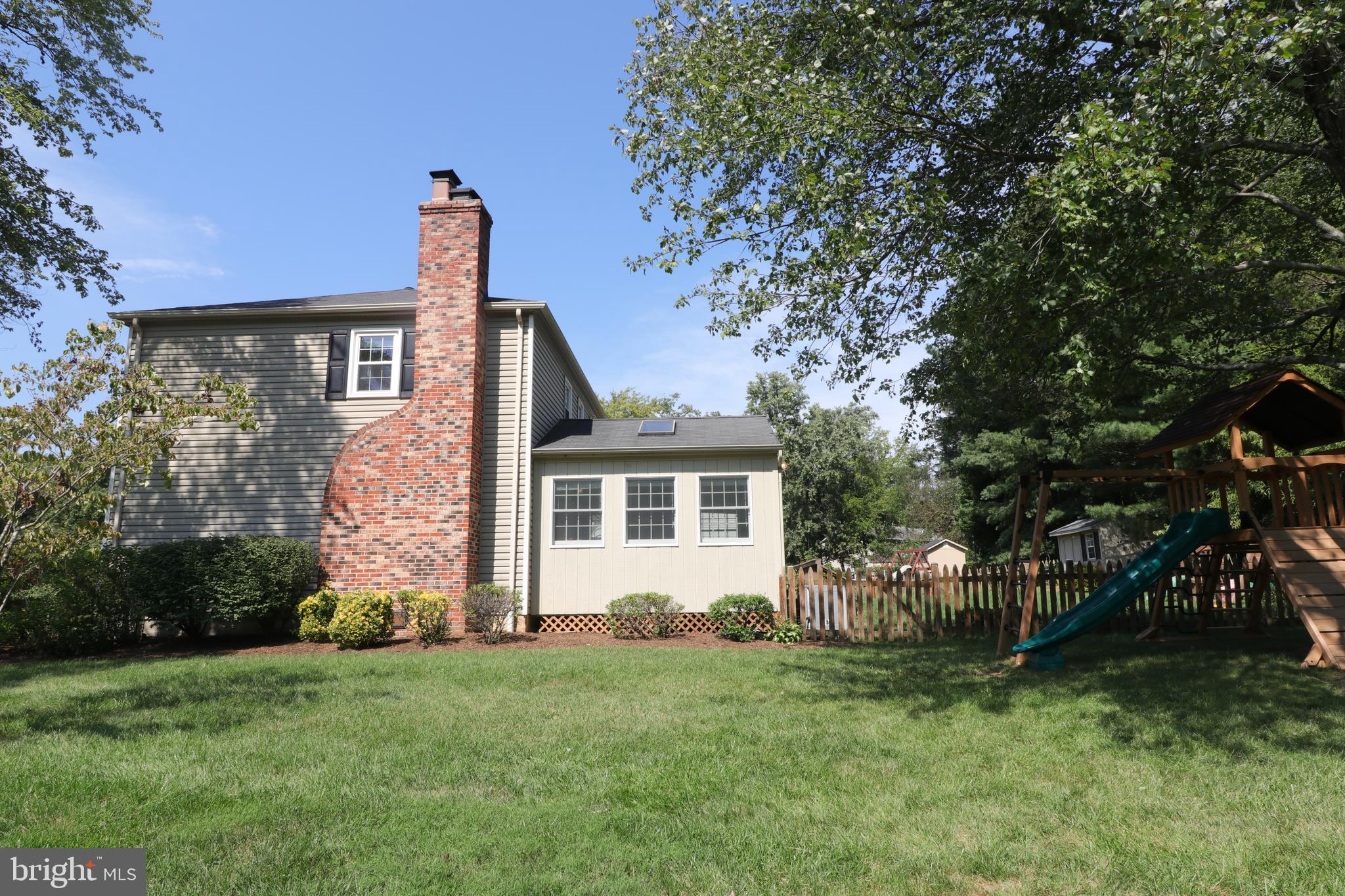 LAKE BRADDOCK - Residential