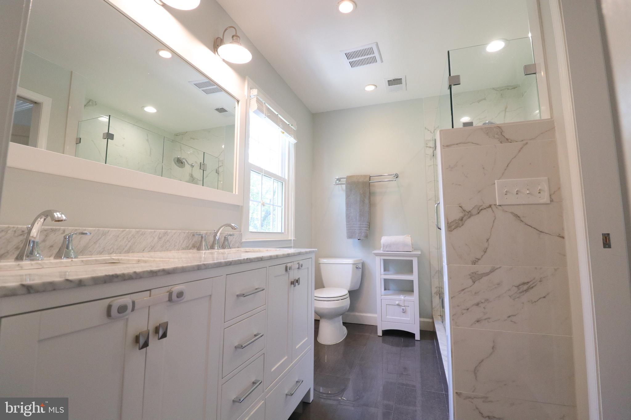 LAKE BRADDOCK - Residential