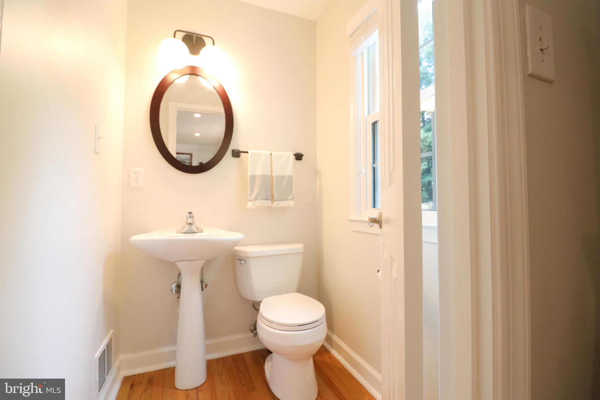 LAKE BRADDOCK - Residential