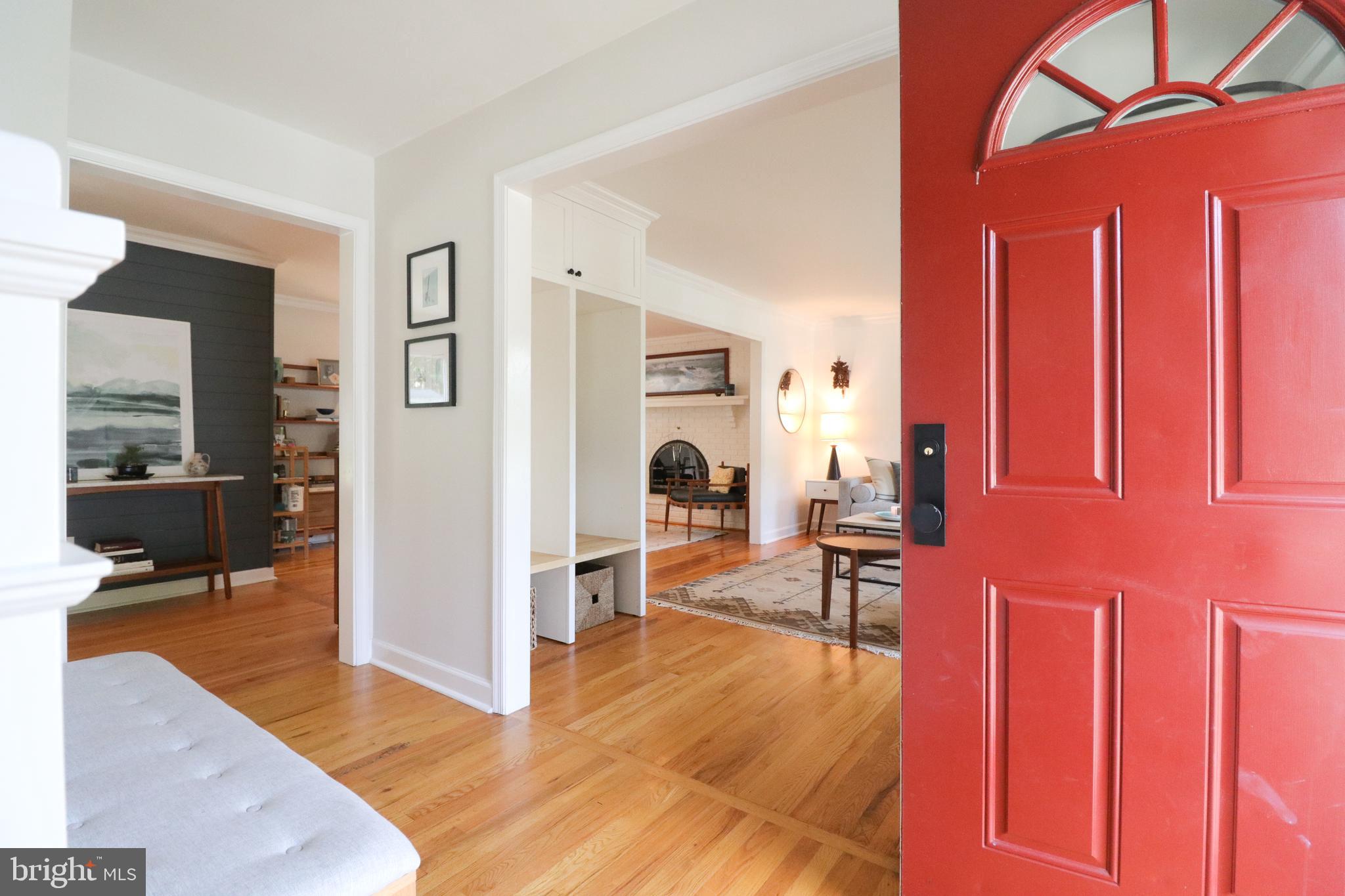 LAKE BRADDOCK - Residential