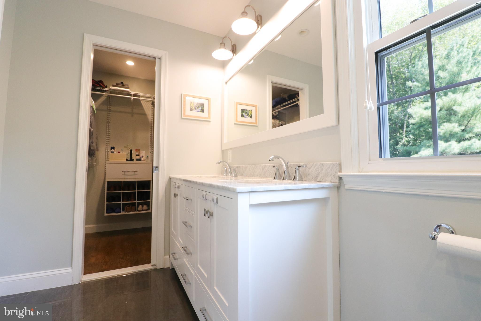 LAKE BRADDOCK - Residential