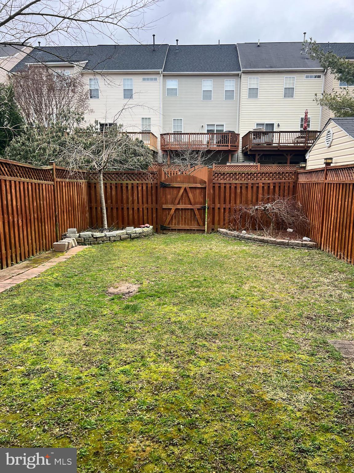 FARMINGTON VILLAGE - Residential Lease