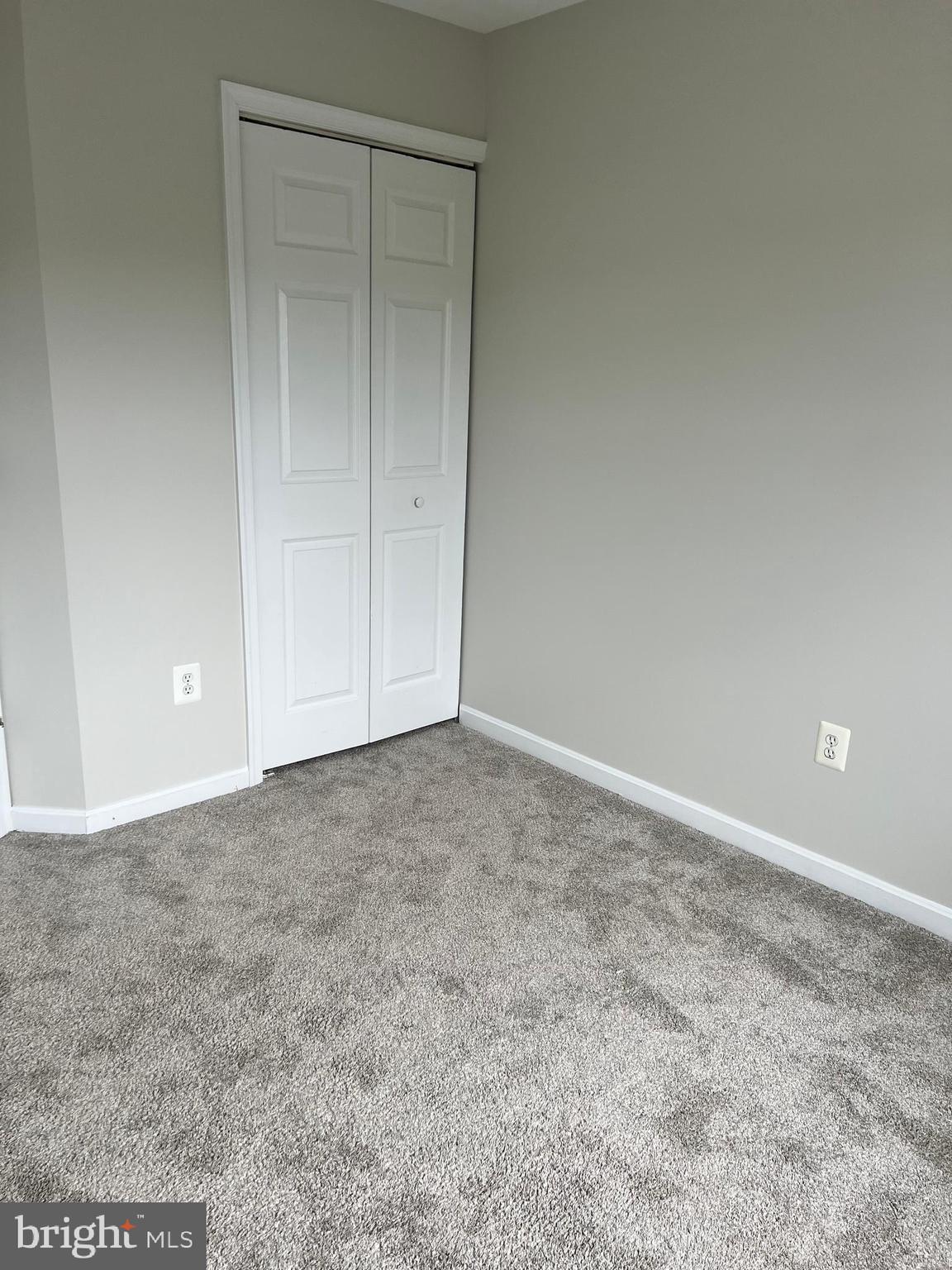 FARMINGTON VILLAGE - Residential Lease