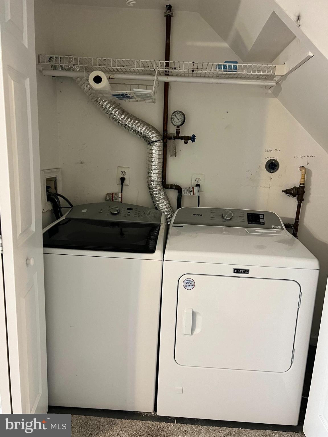 FARMINGTON VILLAGE - Residential Lease