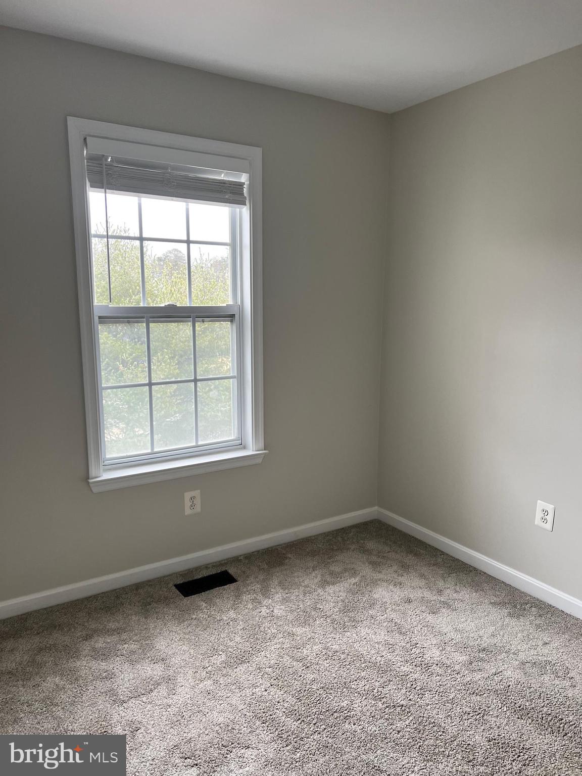 FARMINGTON VILLAGE - Residential Lease