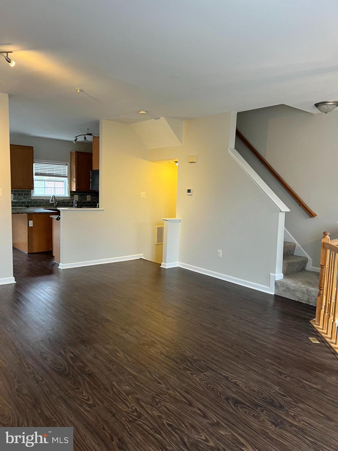 FARMINGTON VILLAGE - Residential Lease