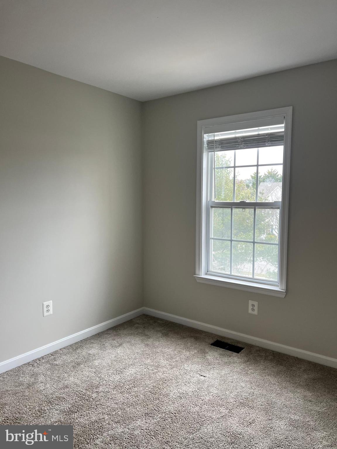 FARMINGTON VILLAGE - Residential Lease