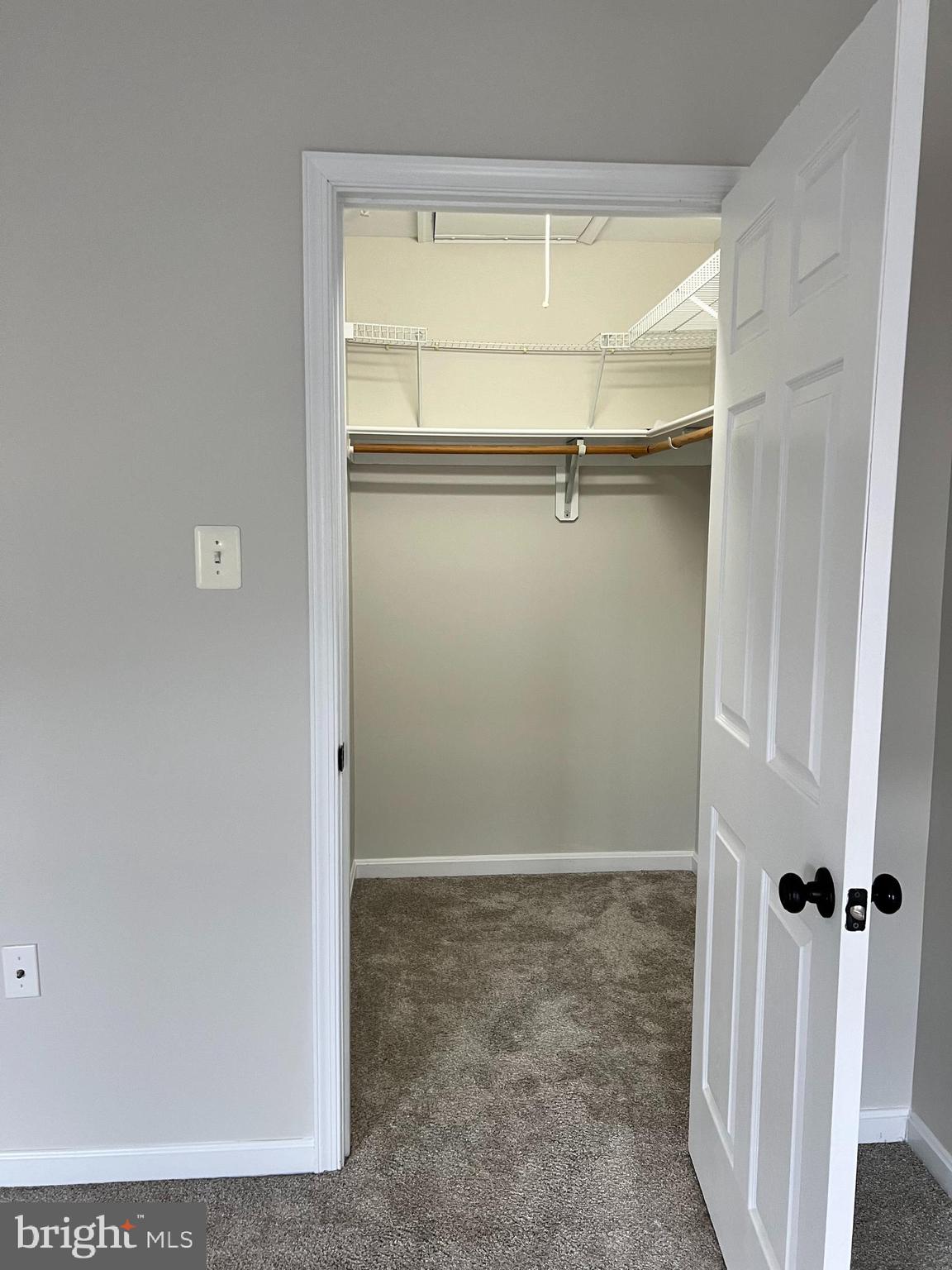 FARMINGTON VILLAGE - Residential Lease