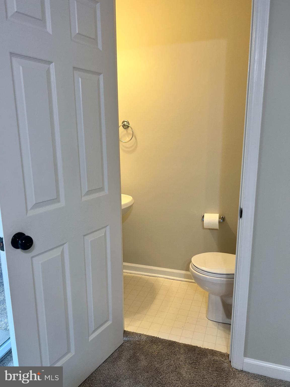 FARMINGTON VILLAGE - Residential Lease