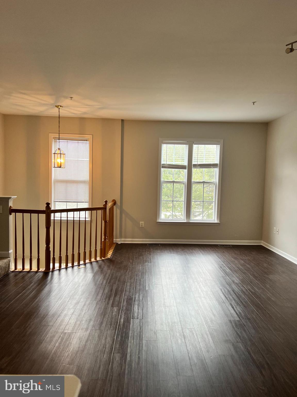 FARMINGTON VILLAGE - Residential Lease