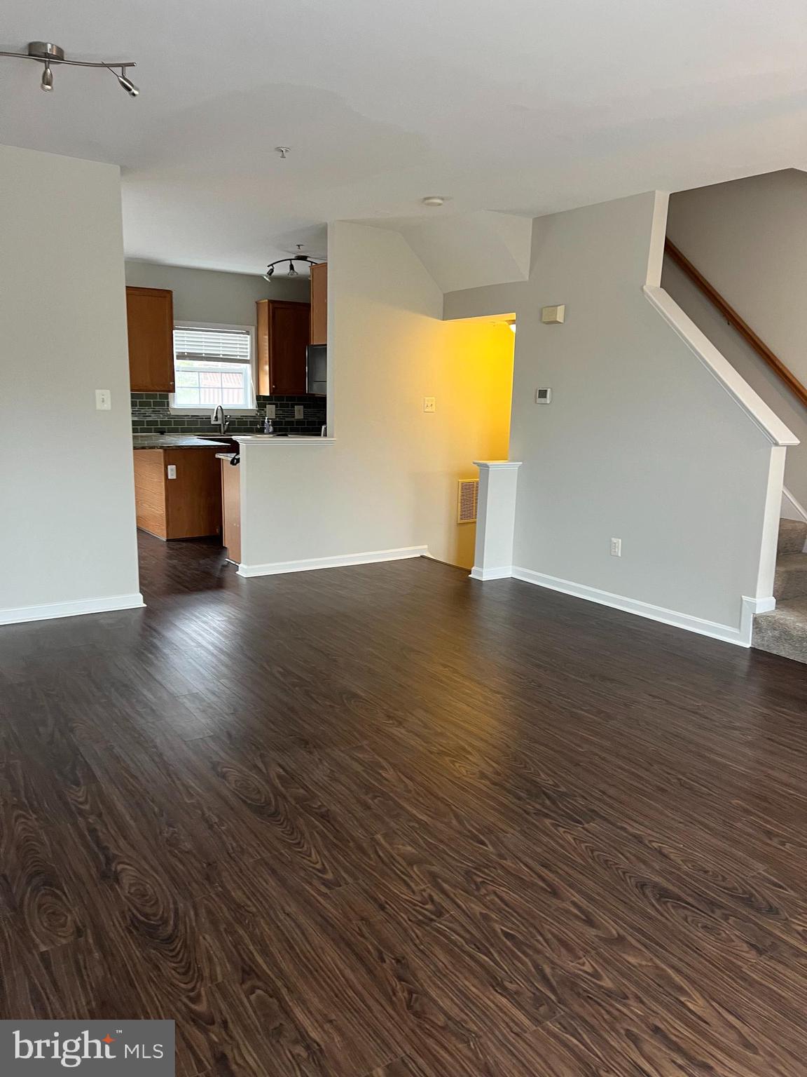 FARMINGTON VILLAGE - Residential Lease