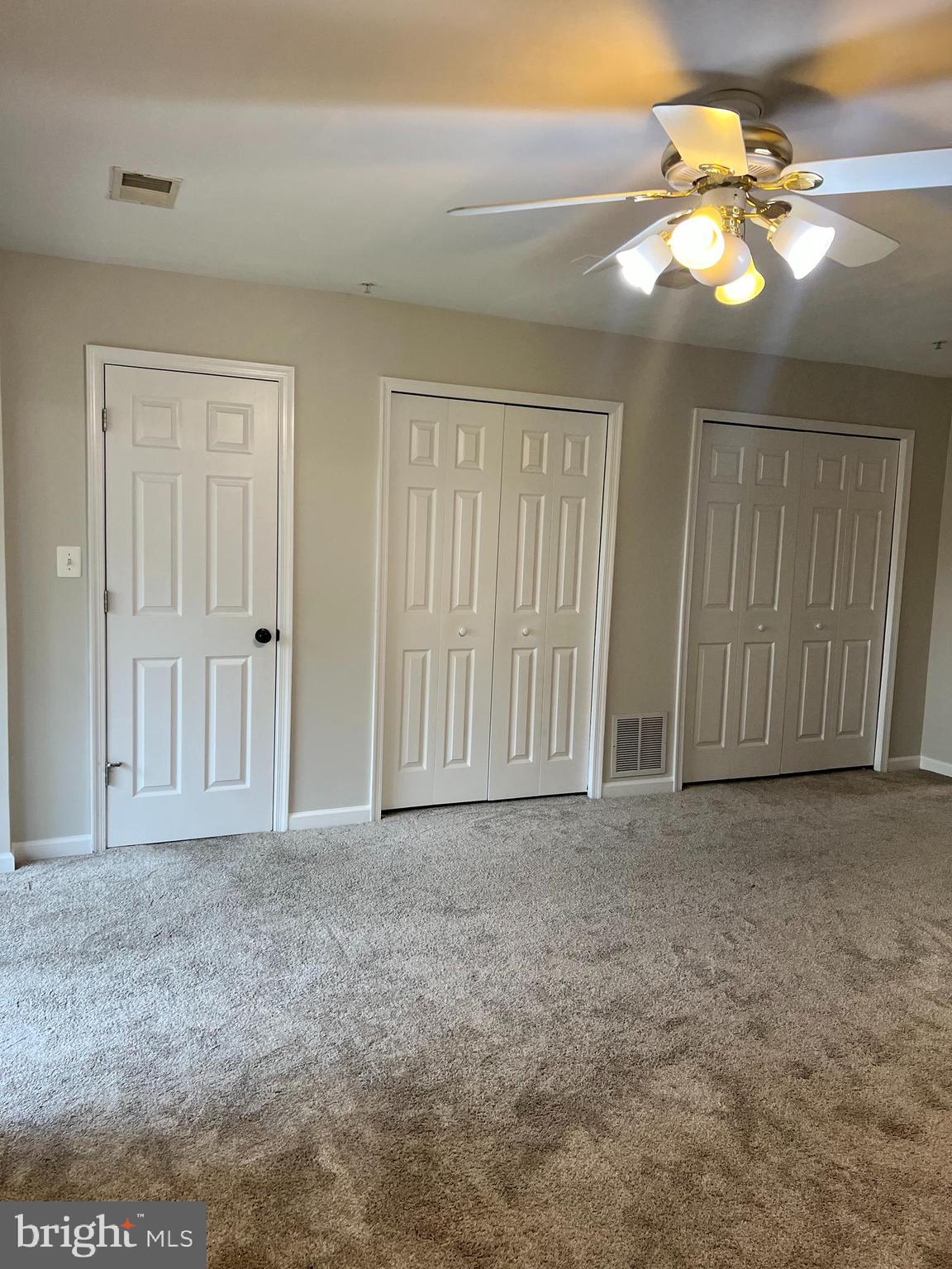 FARMINGTON VILLAGE - Residential Lease