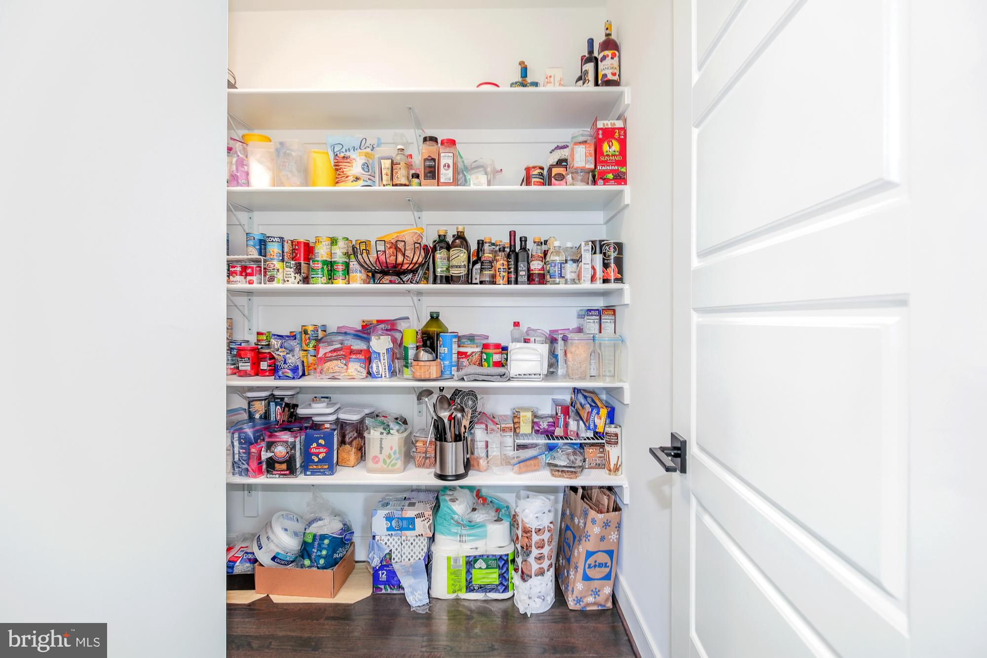 PIMMIT VIEW - Residential