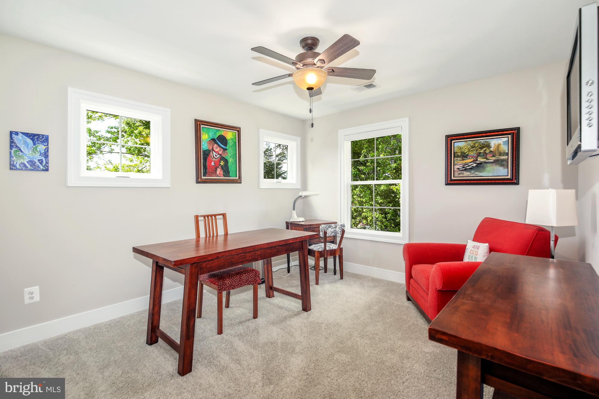 PIMMIT VIEW - Residential