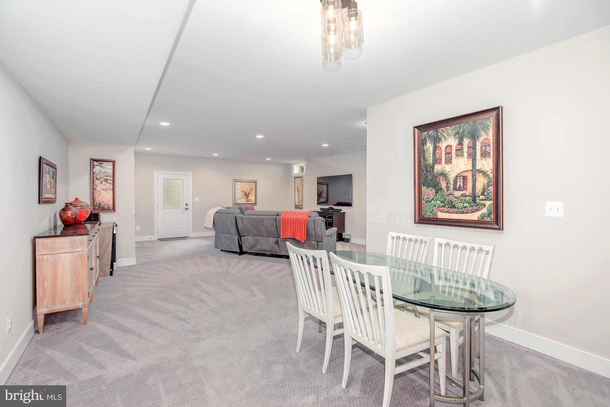 PIMMIT VIEW - Residential