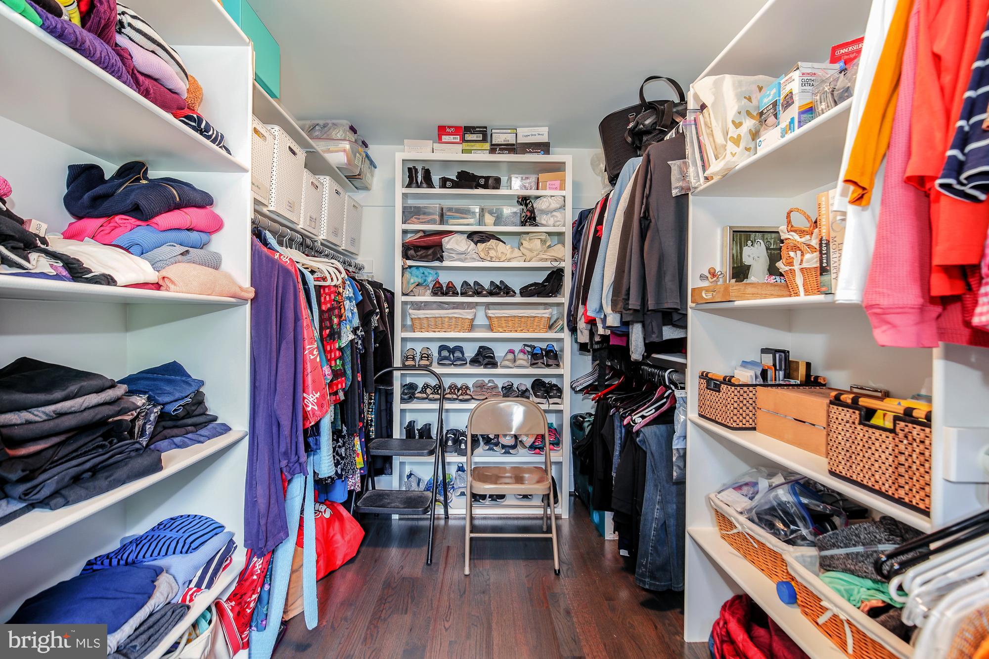 PIMMIT VIEW - Residential