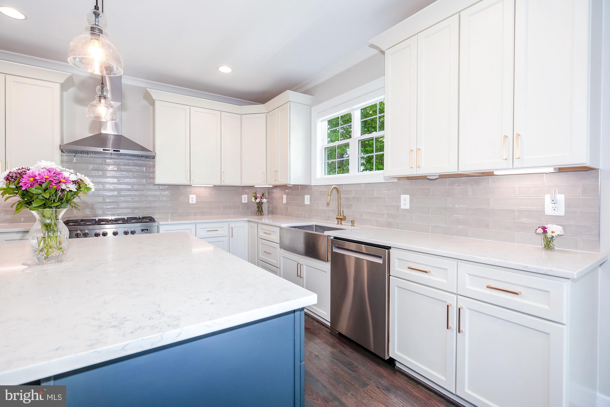 PIMMIT VIEW - Residential