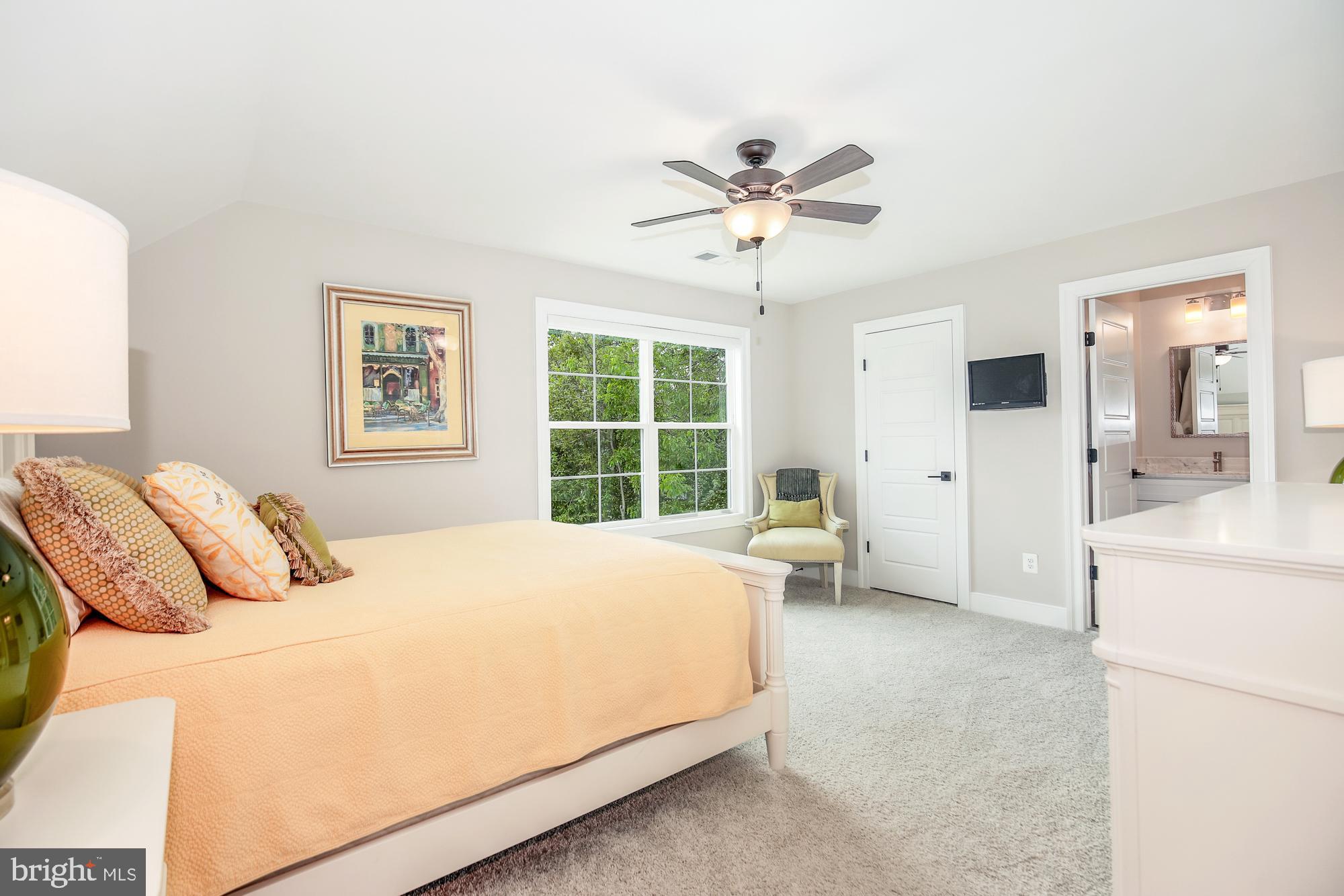 PIMMIT VIEW - Residential