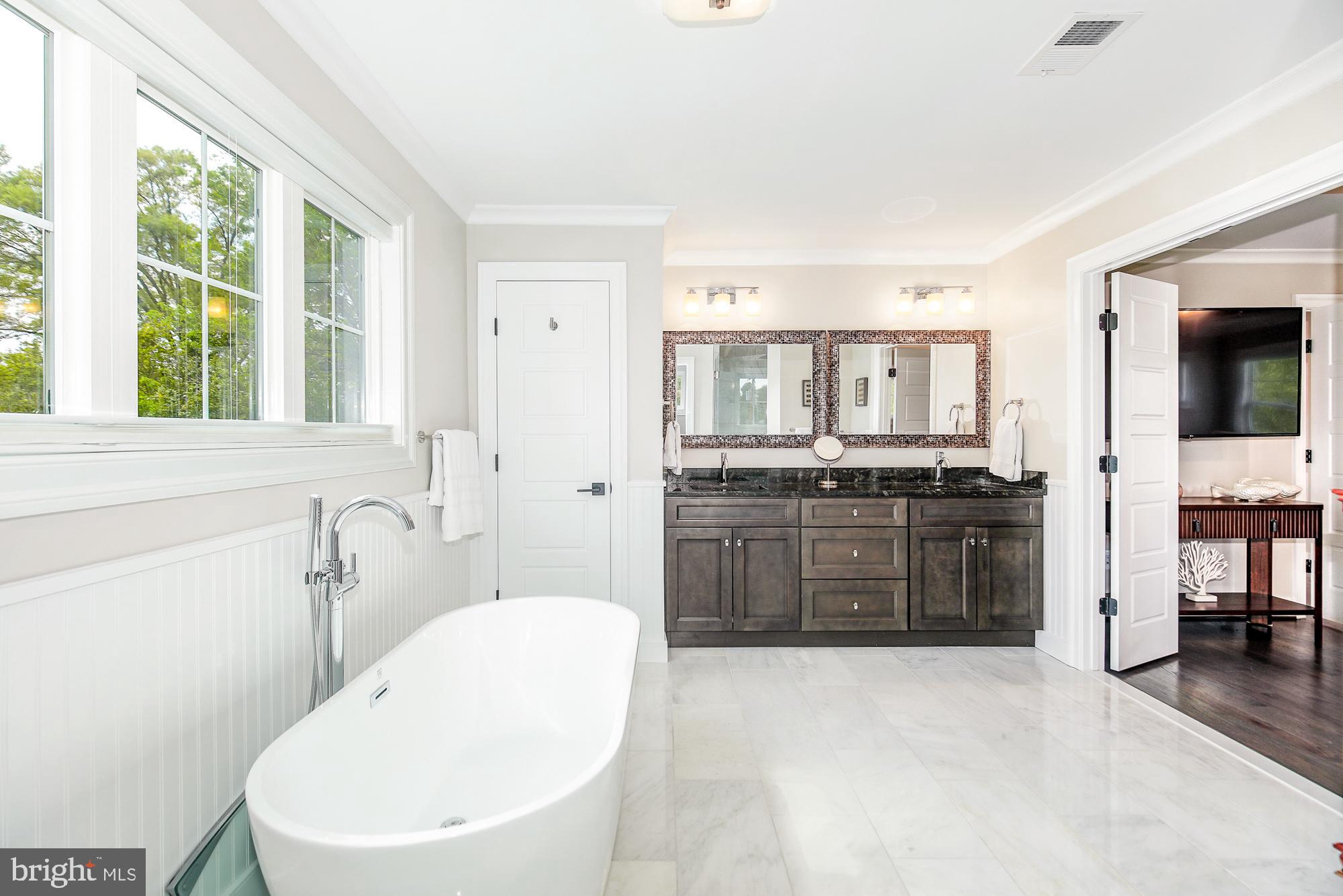 PIMMIT VIEW - Residential