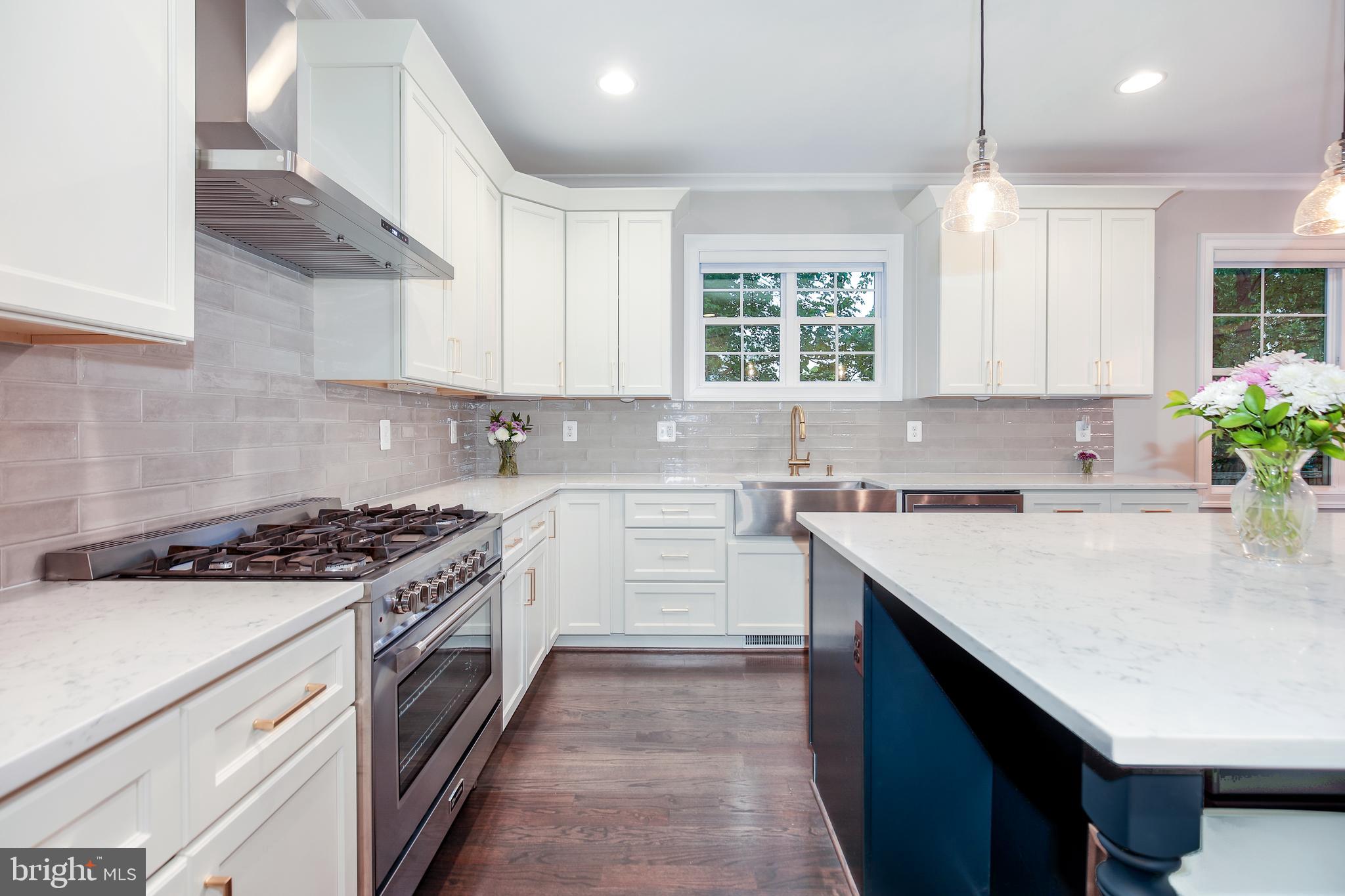 PIMMIT VIEW - Residential