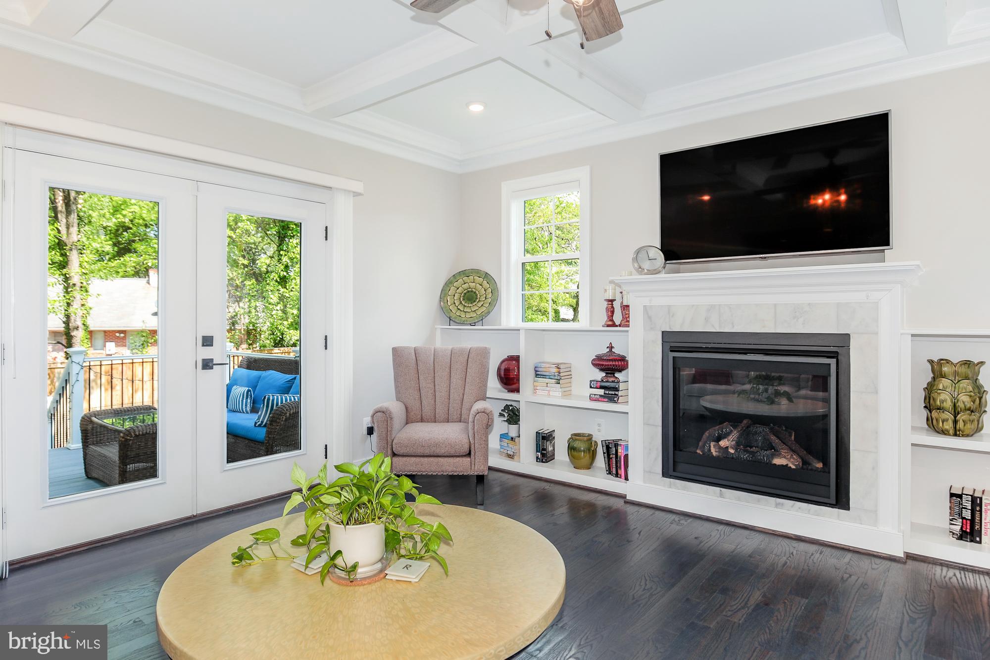 PIMMIT VIEW - Residential