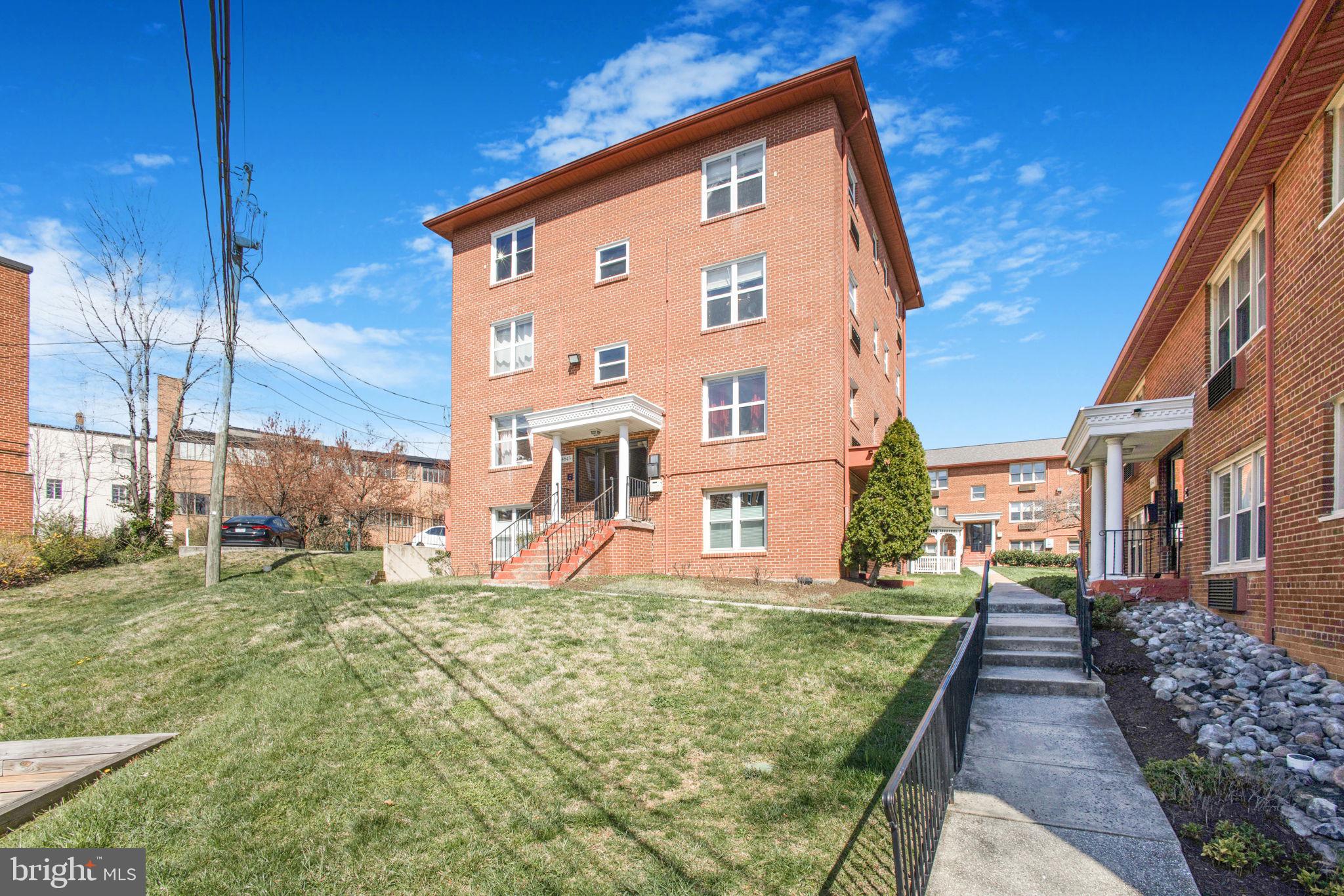 DOMINION TERRACE - Residential