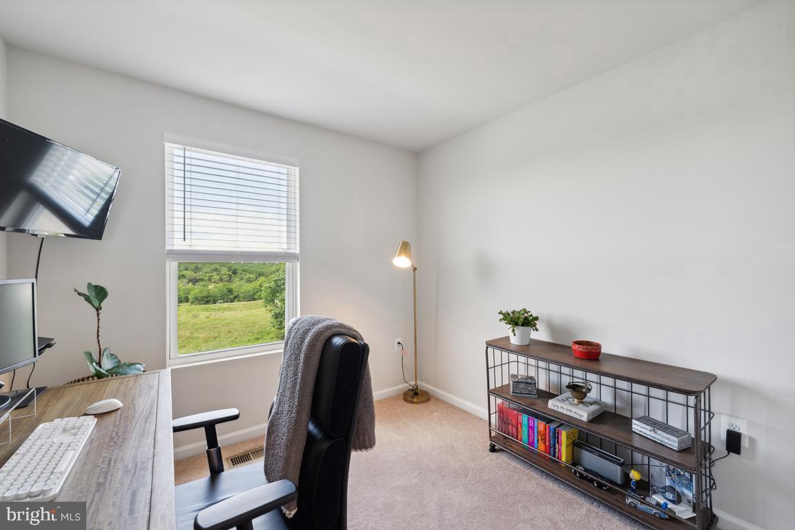 PRESIDENTS POINTE - Residential Lease