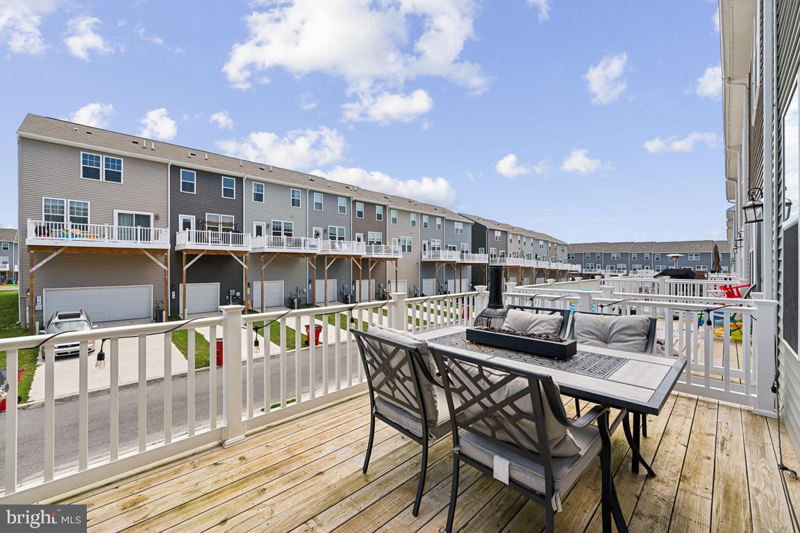 PRESIDENTS POINTE - Residential Lease