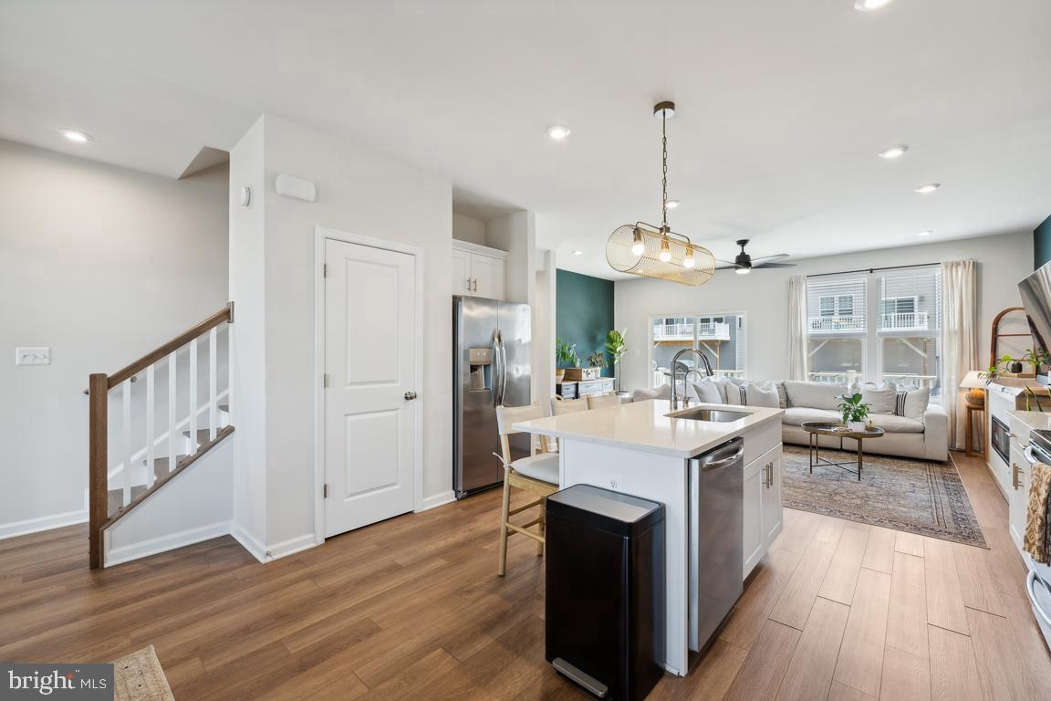 PRESIDENTS POINTE - Residential Lease