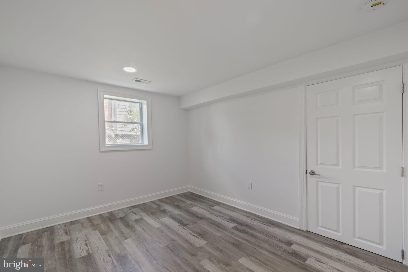 CARROLL KNOLLS - Residential Lease